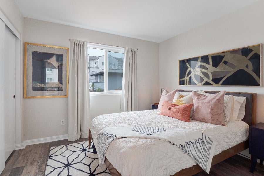 2nd bedroom