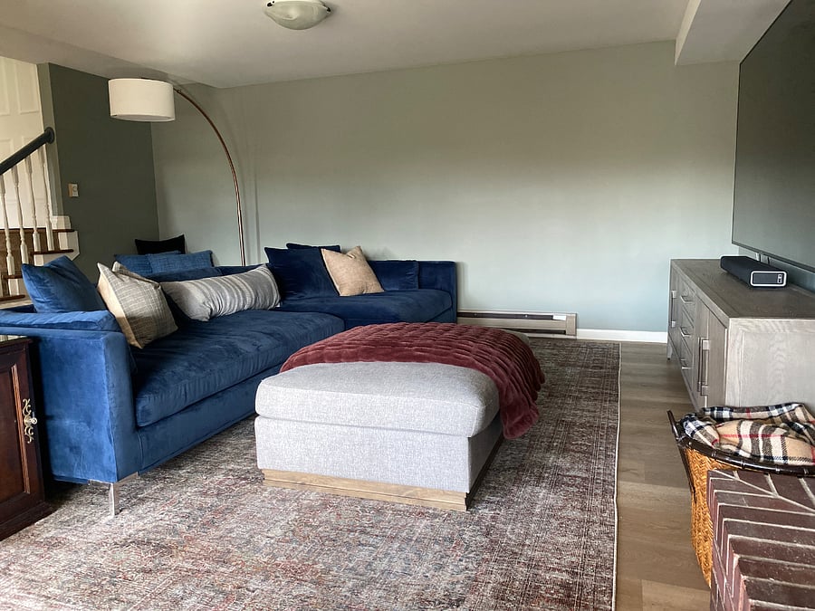 Comfortable and spacious living room with 85" smart TV, Sonos speakers and plenty of seating on the grand couch. Put your feet up, grab a blanket and have a cozy movie night in.