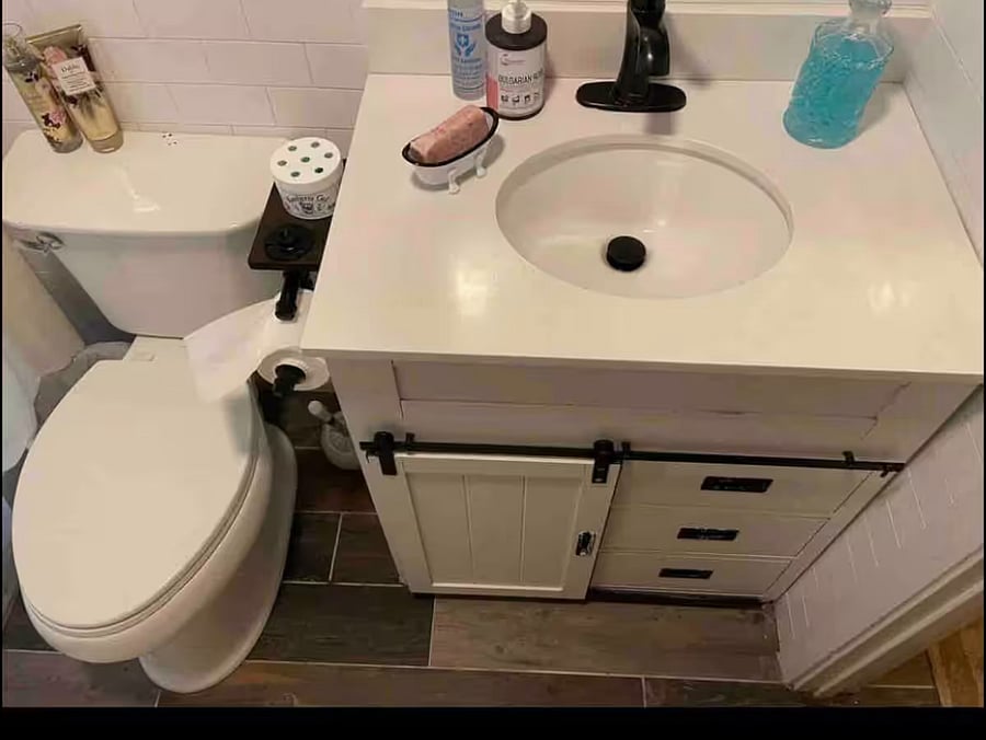 Downstairs bathroom 