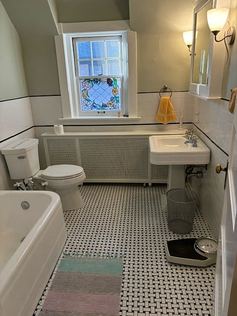 Upstairs bathroom