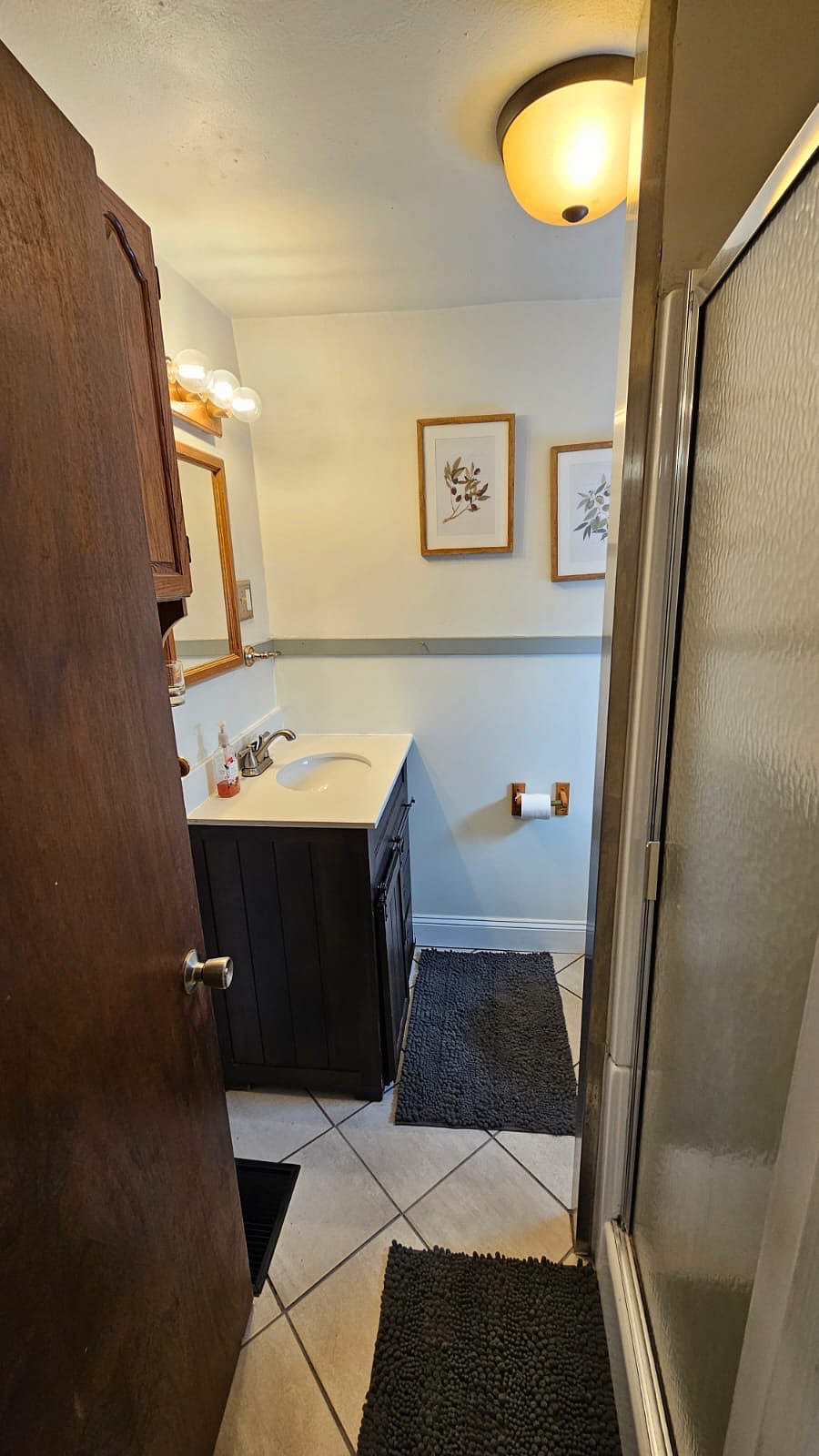 1 bathroom with stand-up shower