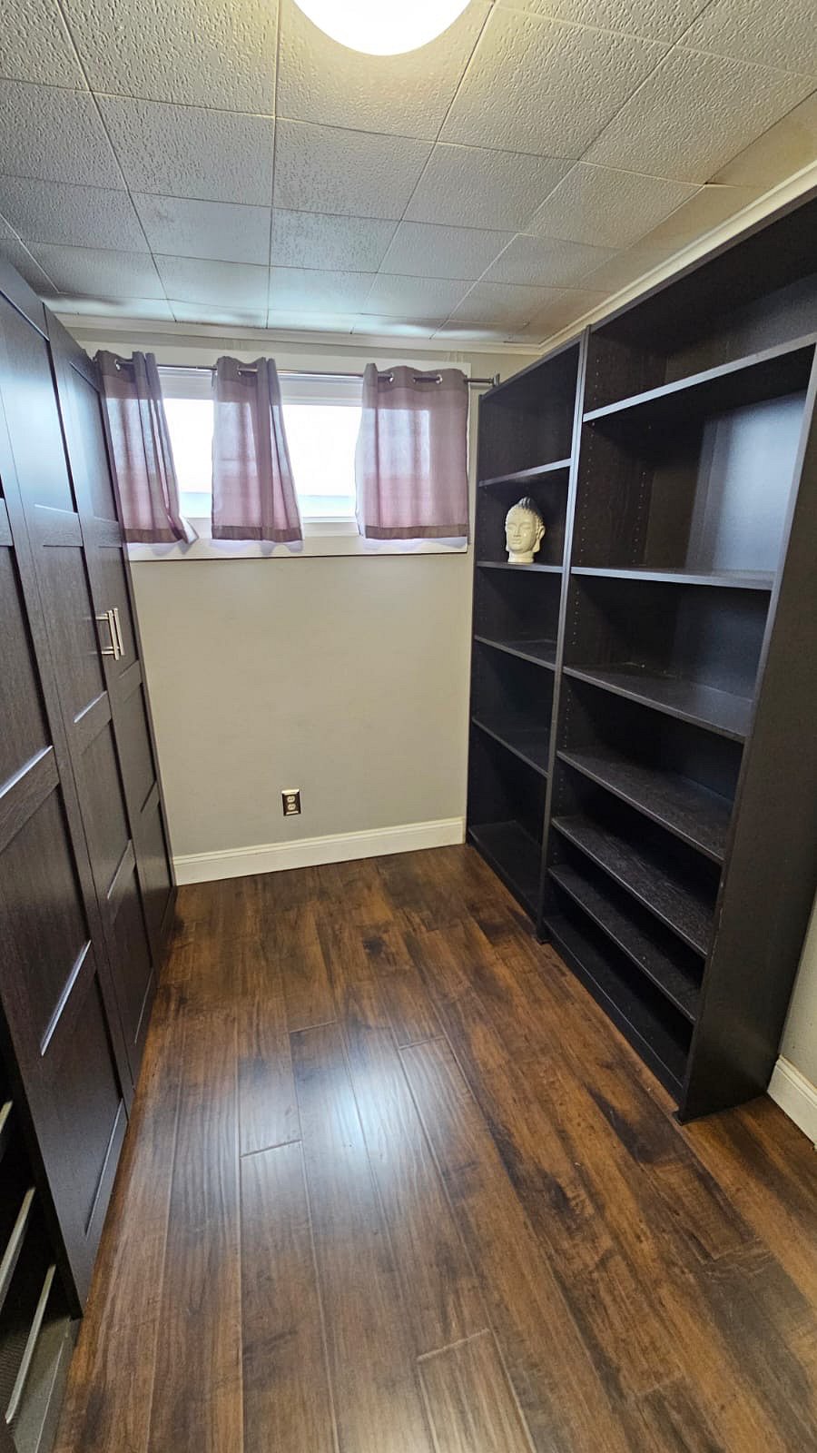 Walk-in closet