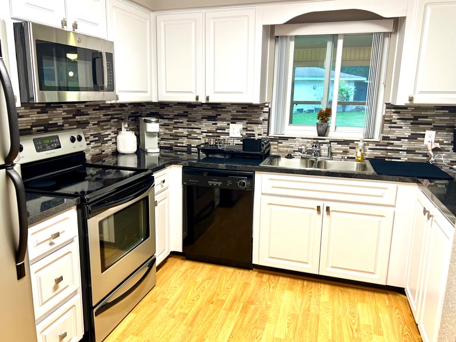 Kitchen. View 1. Fully equipped kitchen.