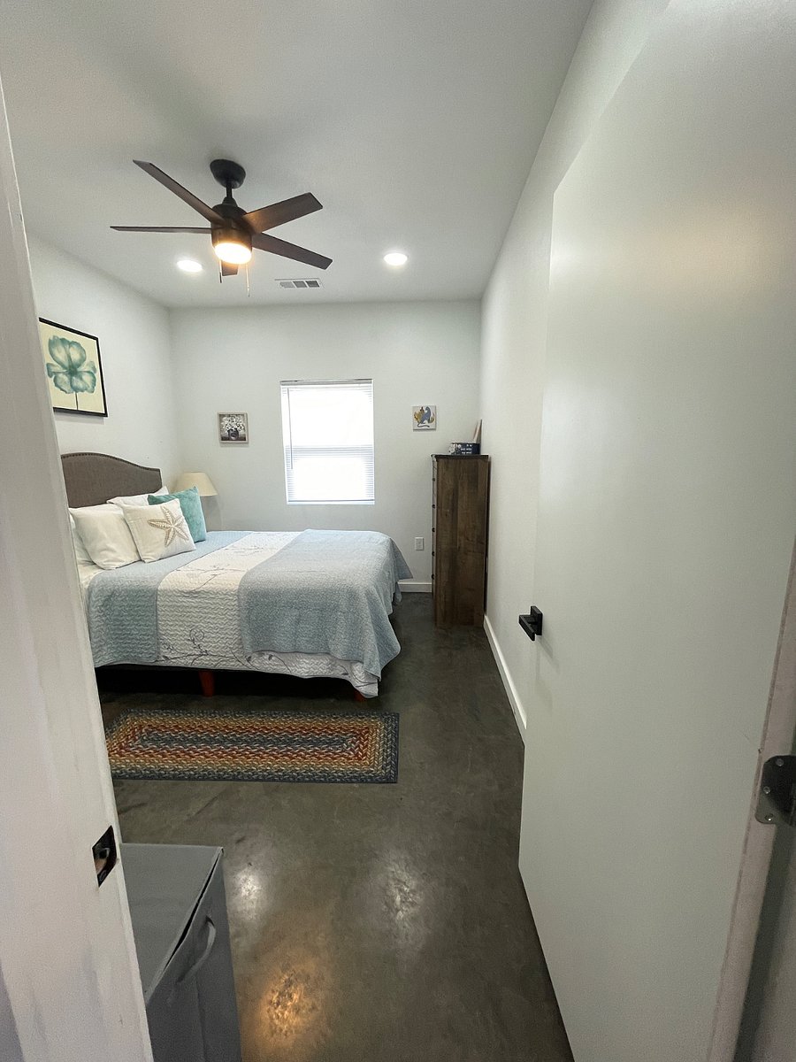 Bedroom 1 
Comfortable and serene bedroom with a plush queen bed, soft linens, and calming decordesigned to help you unwind and sleep soundly. Includes bedside lighting, storage space, and a ceiling fan for added comfort.