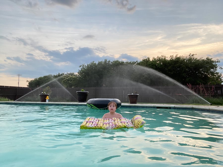 Large pool ideal for exercise too 