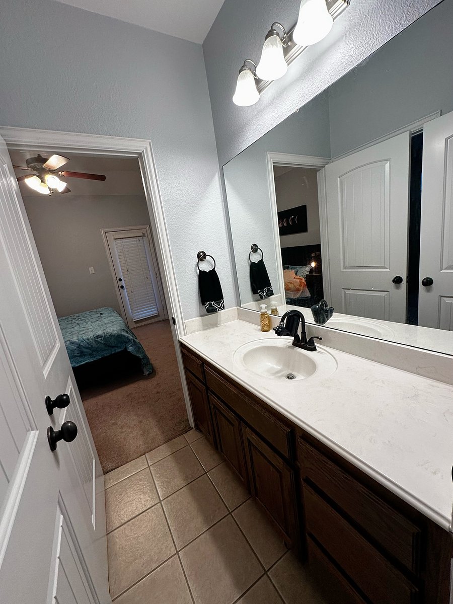 Private bathroom 