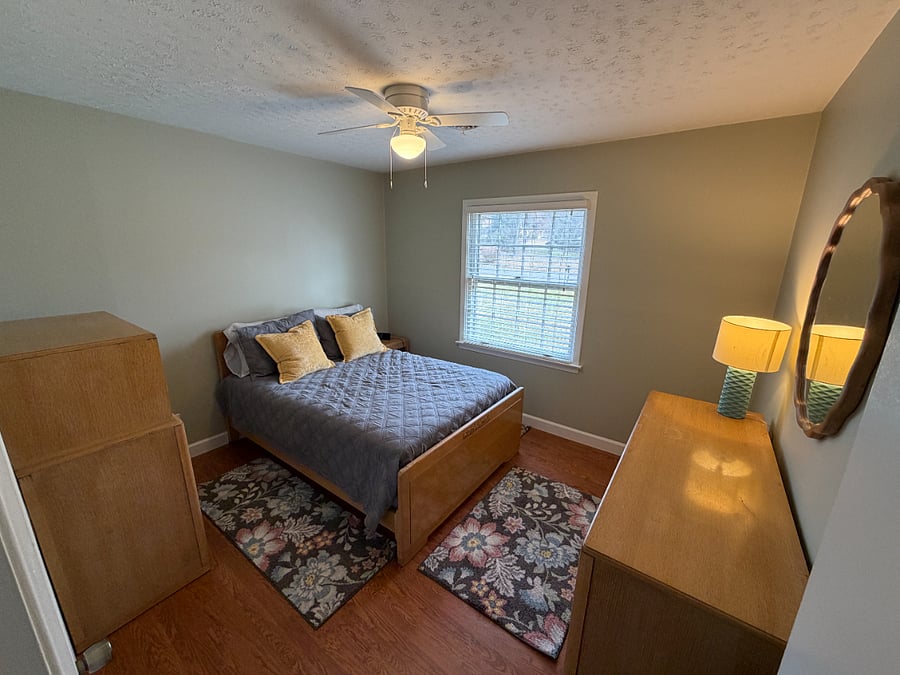 Full Bedroom
