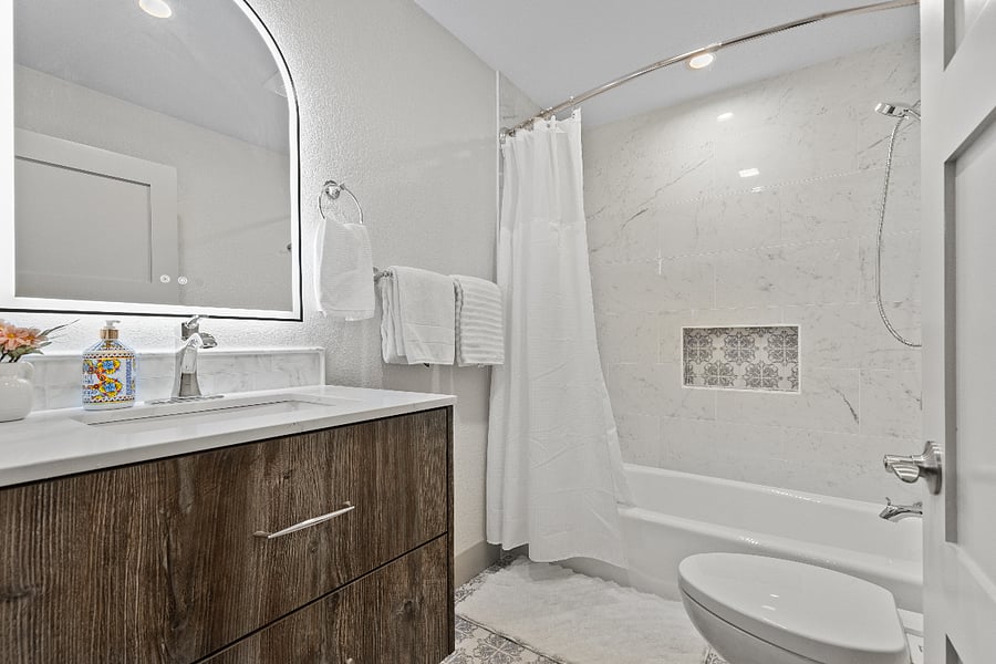 Suite 3 private master bath