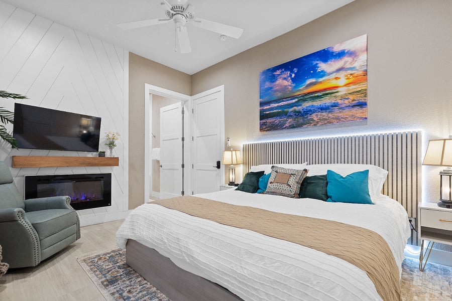 Suite one, Beach room, lighted headboard