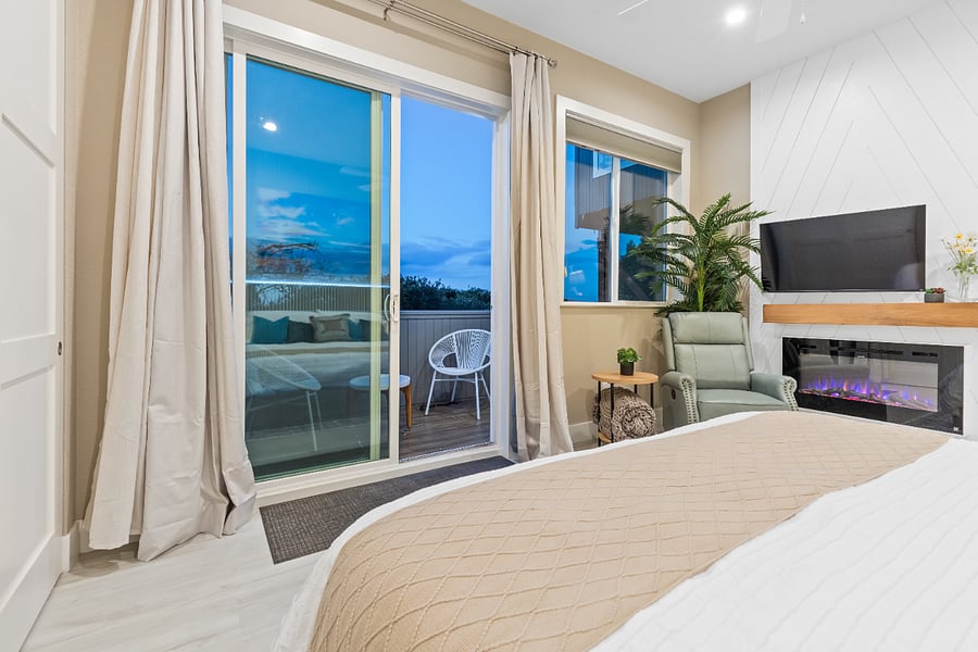 Suite One, Beach room private balcony