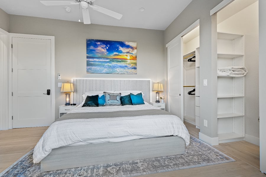 Suite one, Beach room custom closet storage