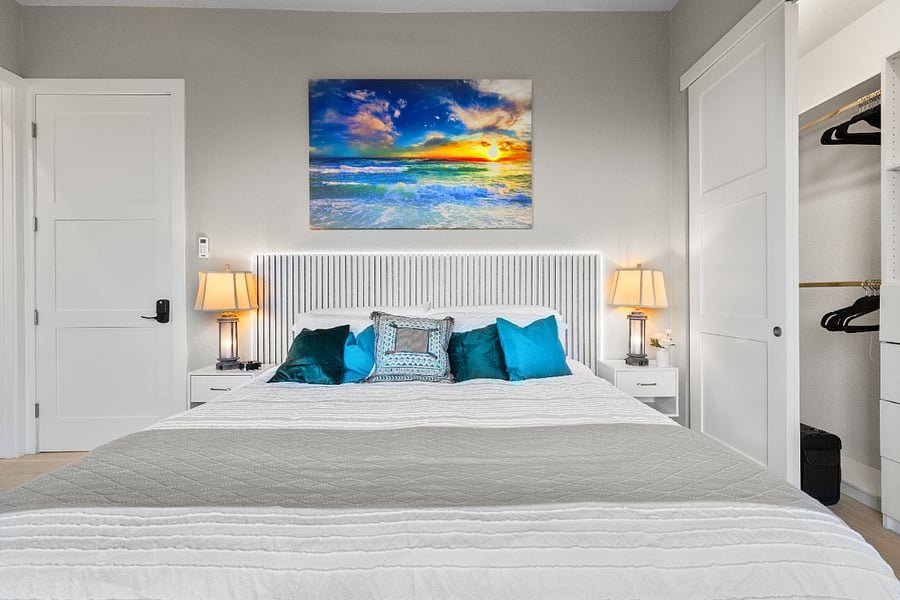 Suite One, beach room lighted headboard