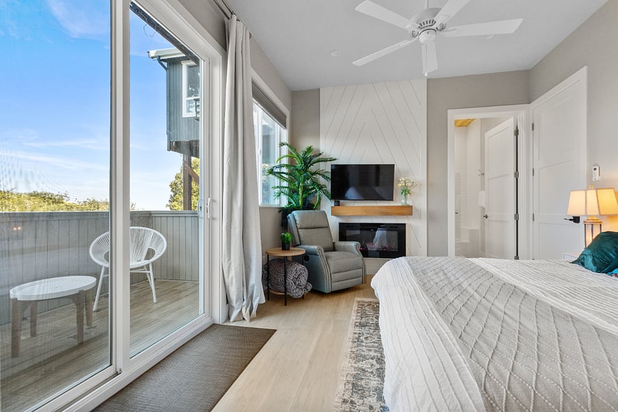 Suite One, beach room