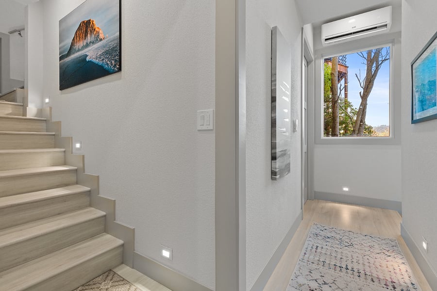 Lighted entry stairwell