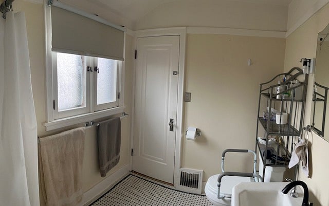 Upstairs bathroom