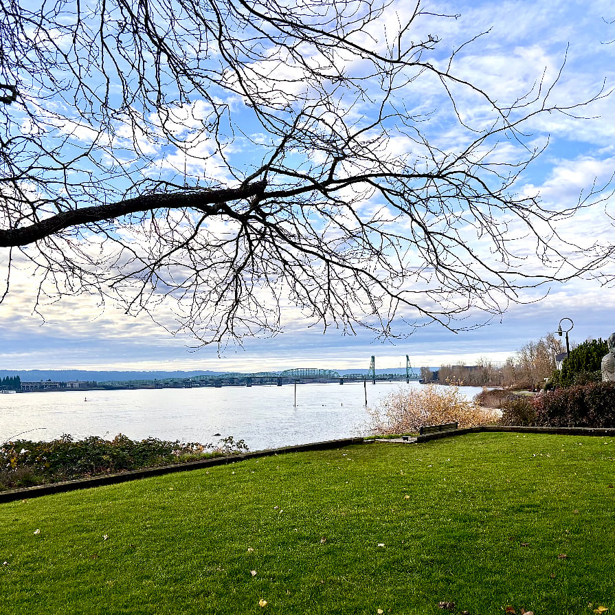 This idyllic location combines natural beauty, vibrant activity, and modern convenience, making it a true treasure.