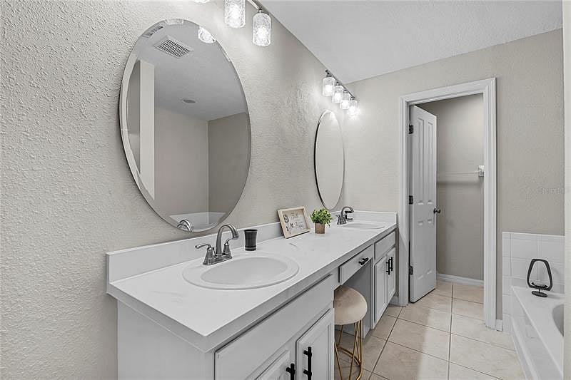 Furnished Finder property 791461_1 photo 8