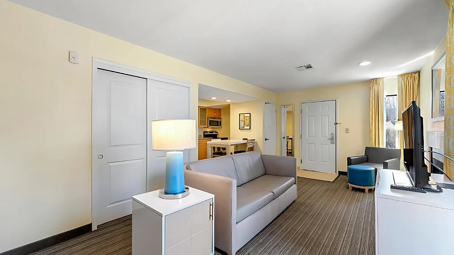 Furnished Finder property 791610_3 photo 2