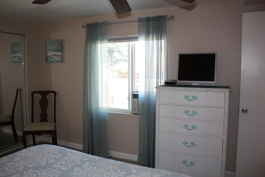 Queen bedroom