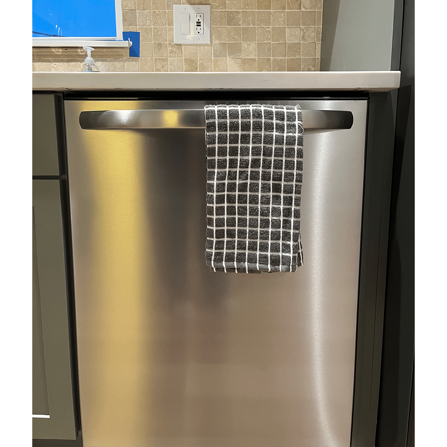 Full size dishwasher.