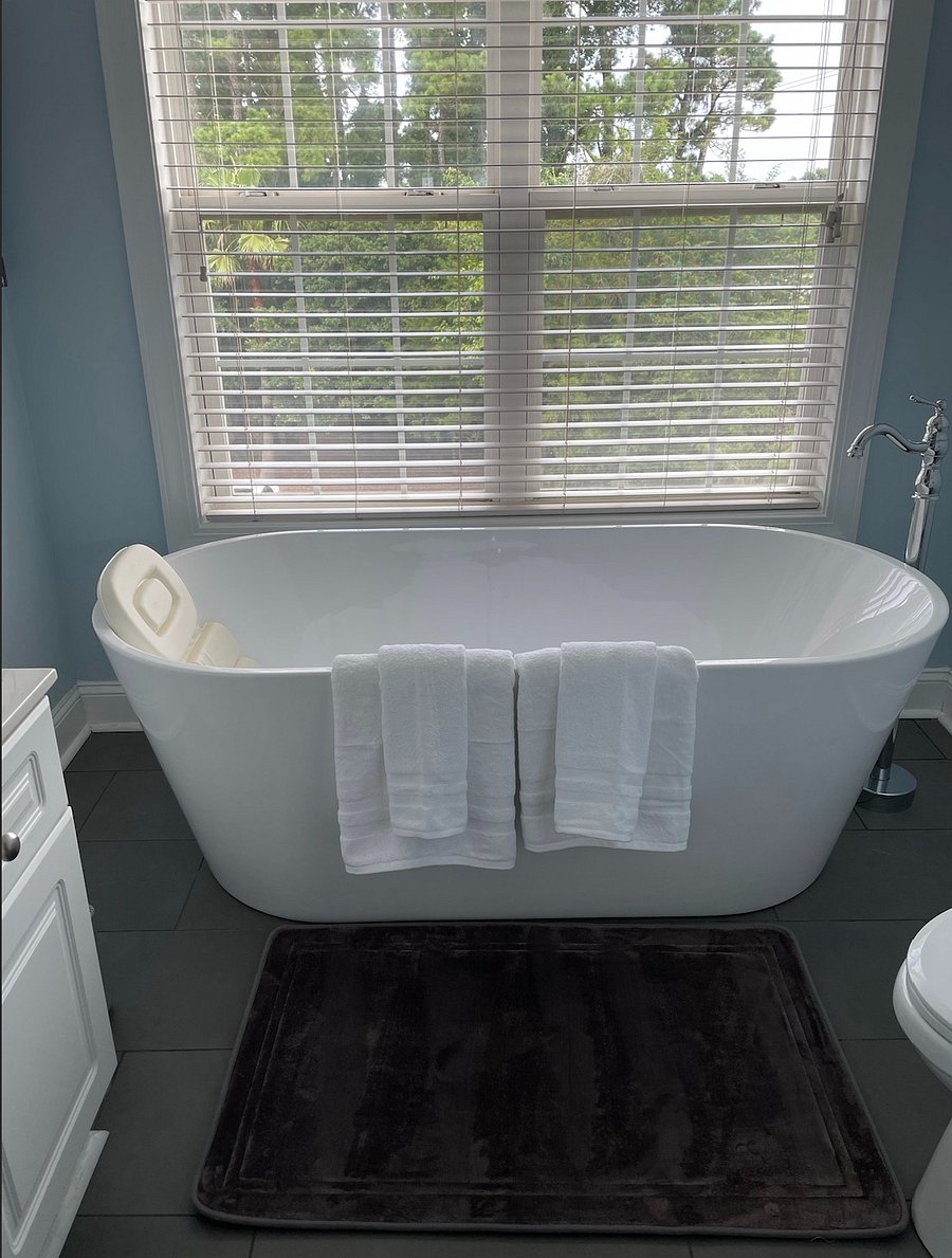 Third Floor Deep Soak Tub