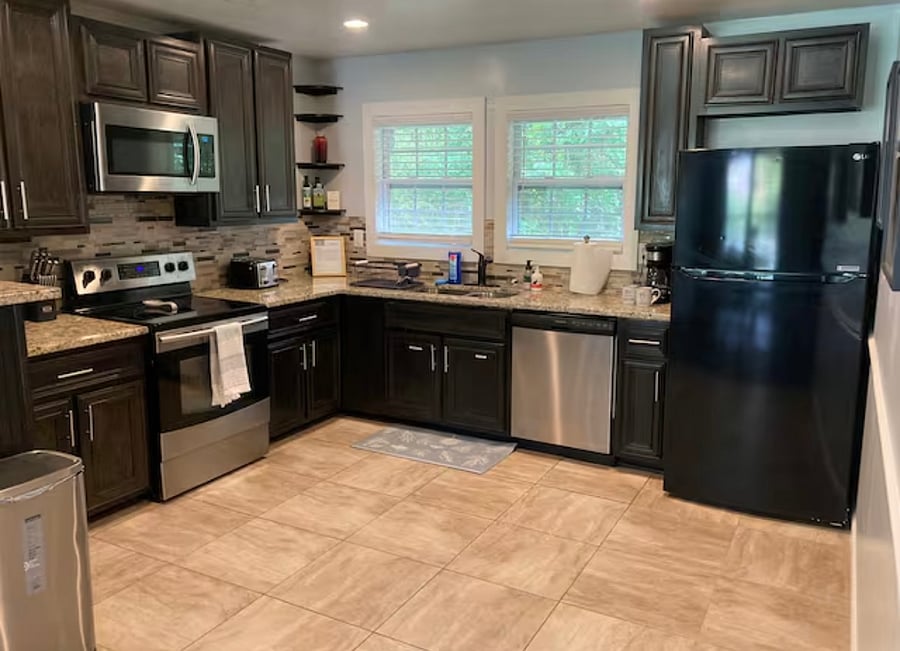 Fully stocked kitchen (renovation coming in 2/25)