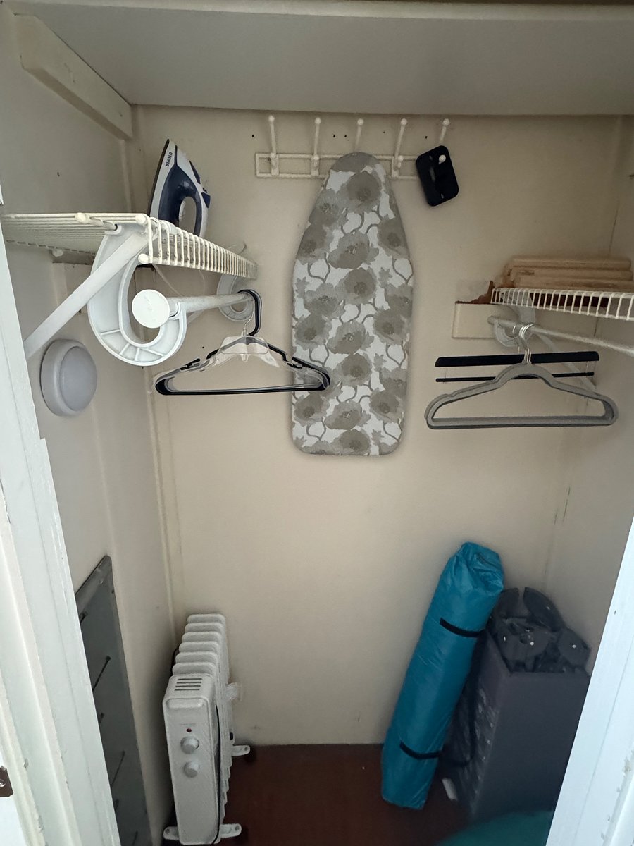 4081- Closet