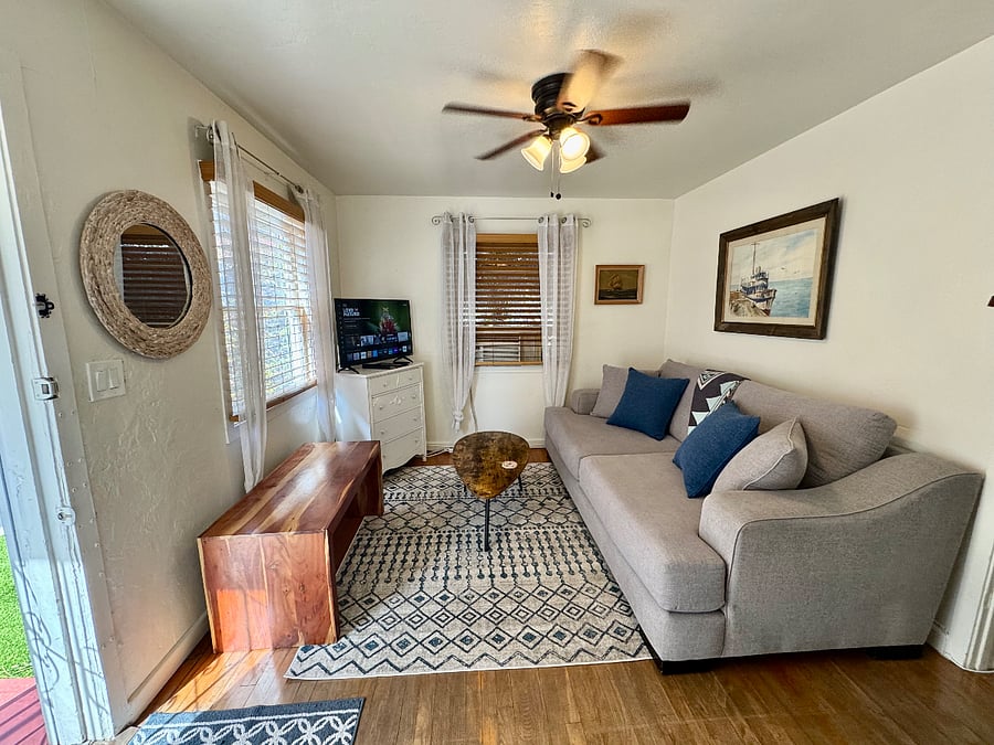4081- living room