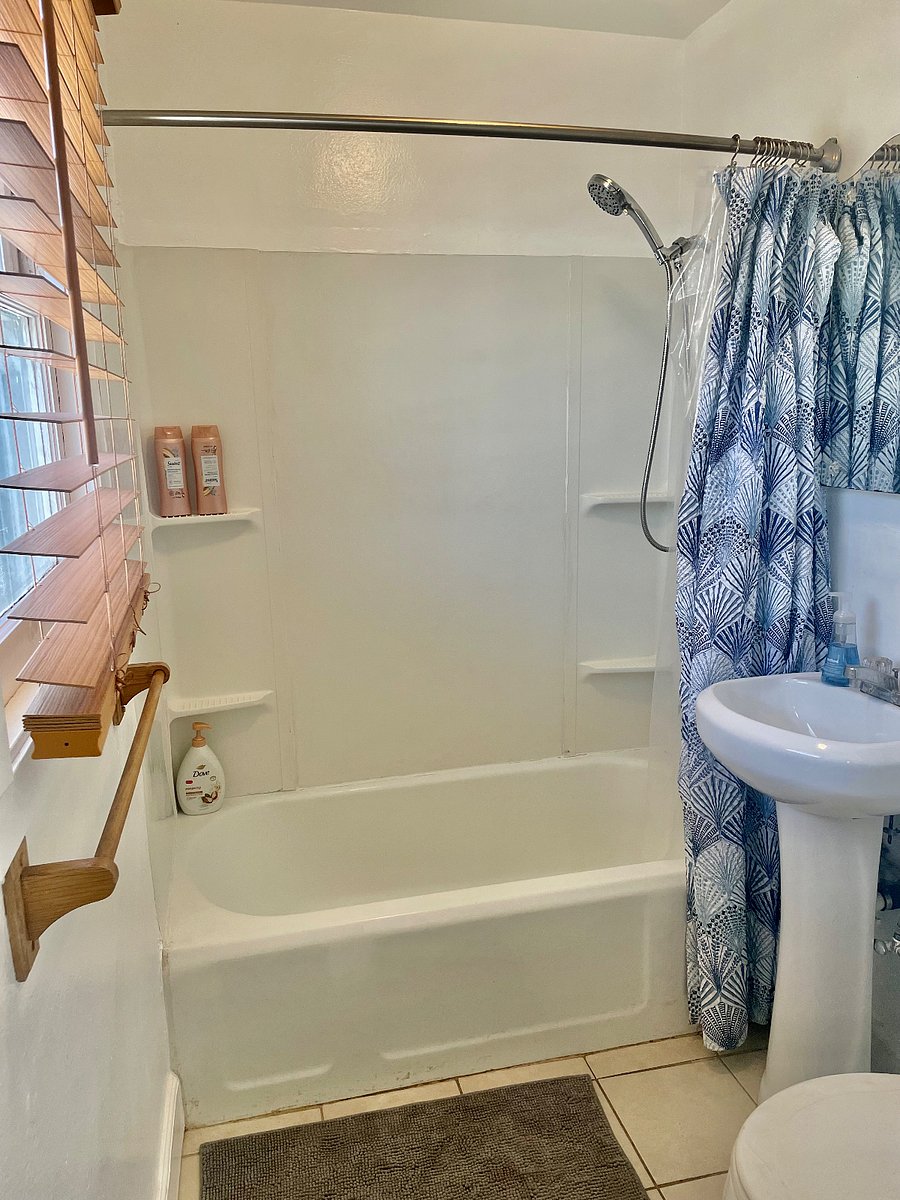 4081- Bathroom