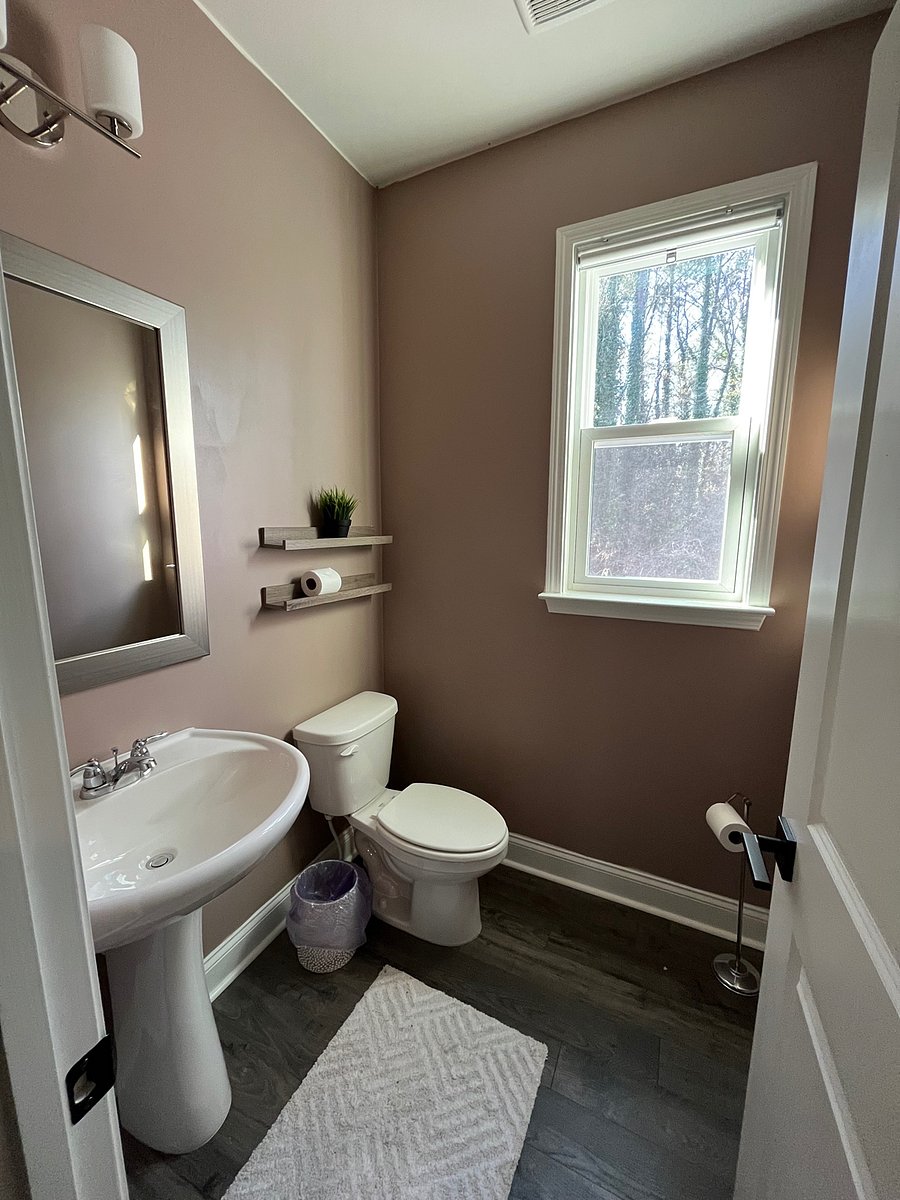 1/2 bath 