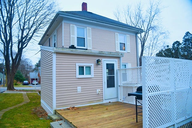 Back deck with propane grille.