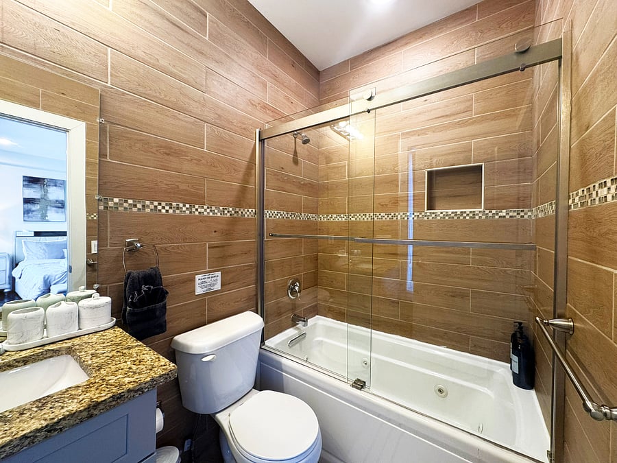 Main bedroom private bathroom