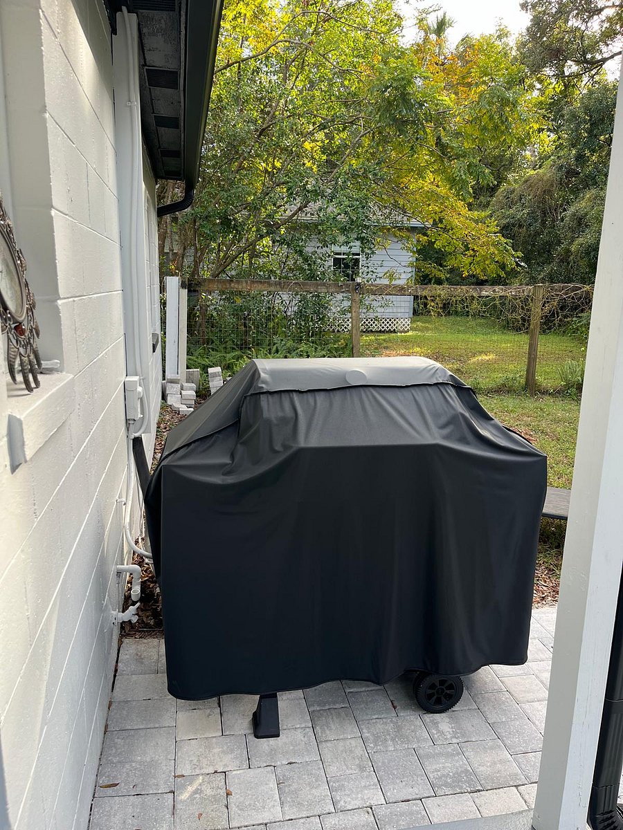 Main house BBQ grill 