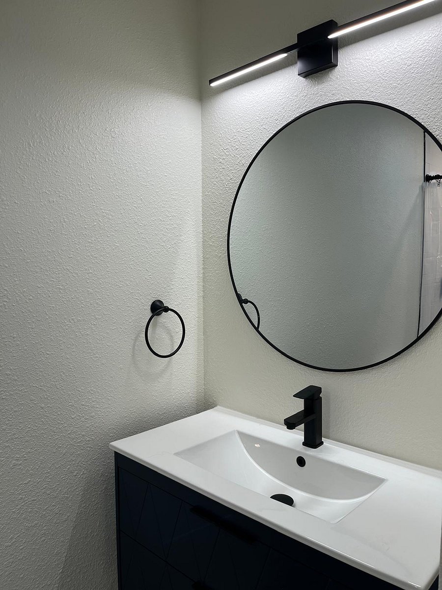 Studio bathroom (optional rental)