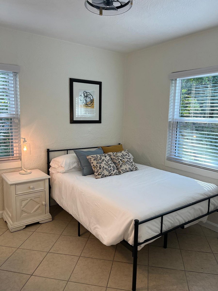 Main house bedroom