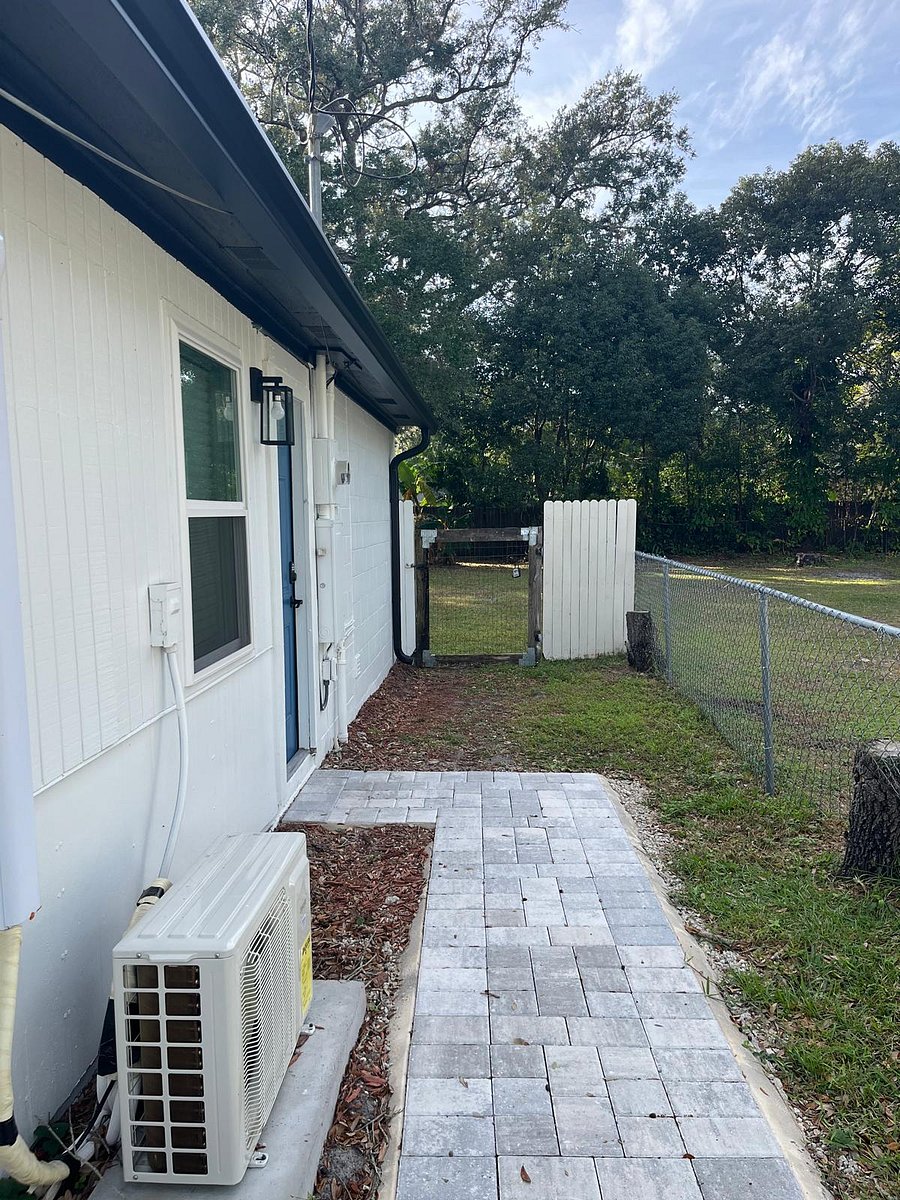 Studio entrance / courtyard (optional rental)