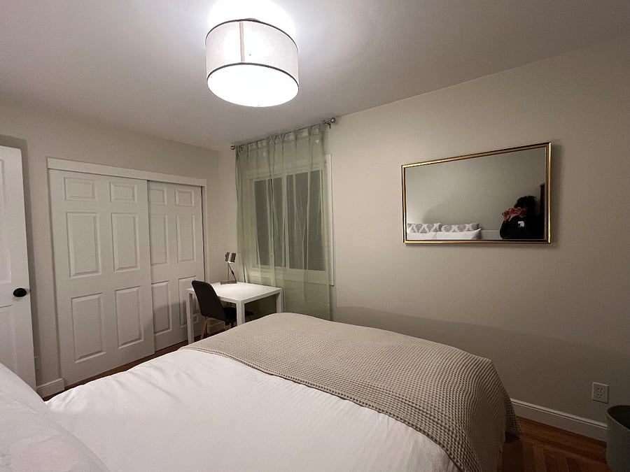 Bedroom 2 with queen size bed. 