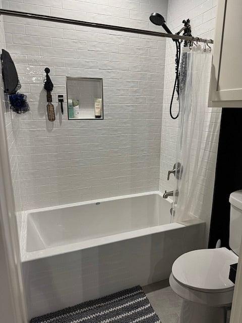 Large tub in master bathroom