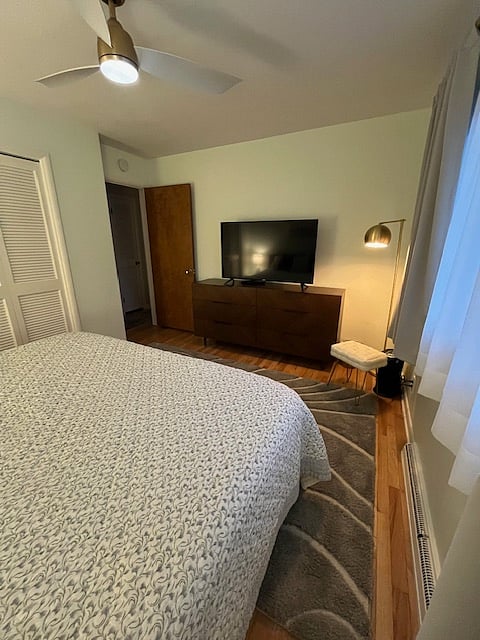 Bedroom 1-King Bed