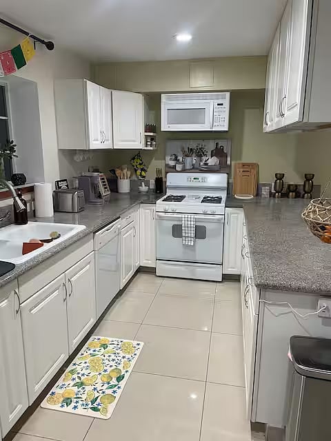 Furnished Finder property 794074_1 photo 22