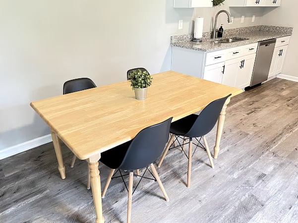 Kitchen Dining Area