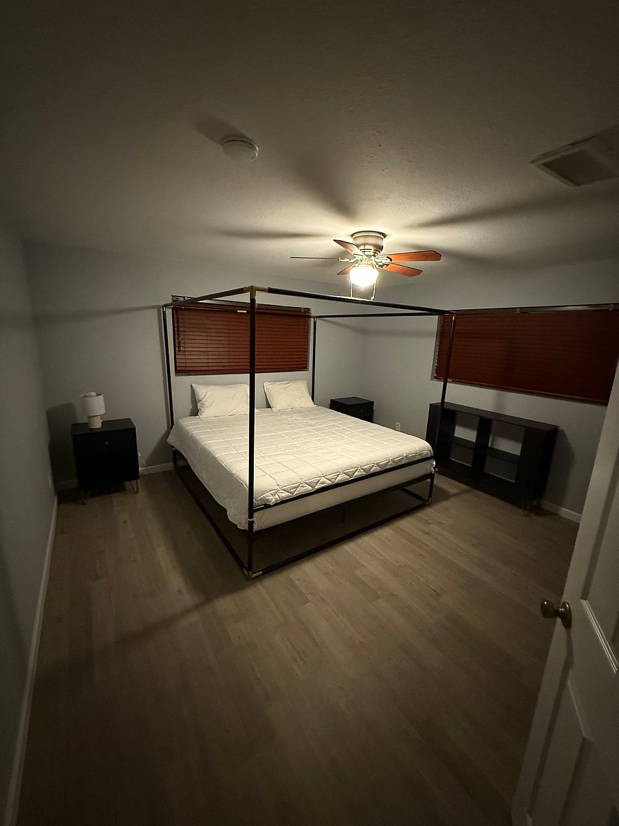 Bedroom 1-King Bed