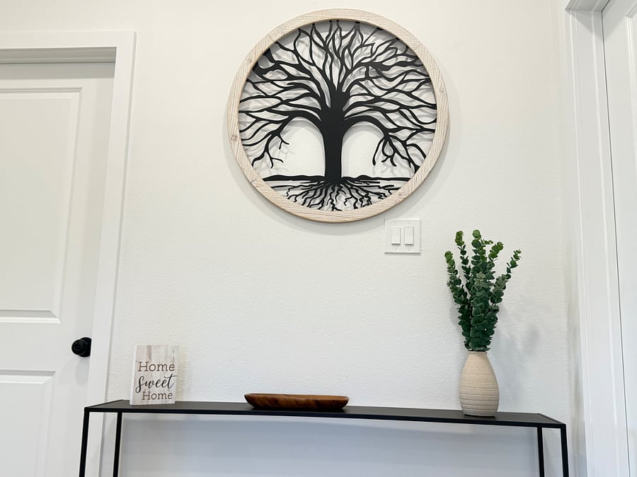 Welcome to your home away from home in Houston's outer downtown area! This brand new apartment, featuring the Indigo and Amber Rooms, offers modern comfort and convenience.