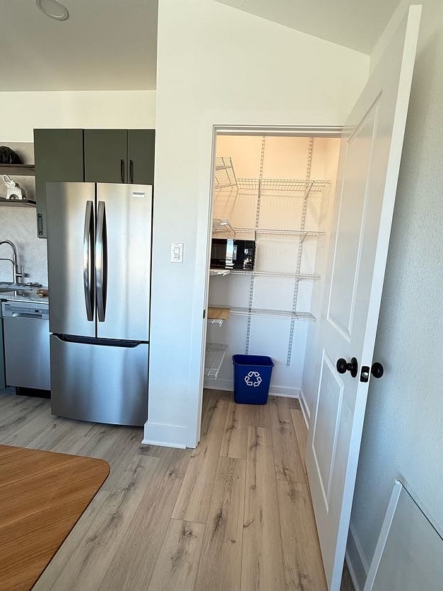 Lots of pantry space
