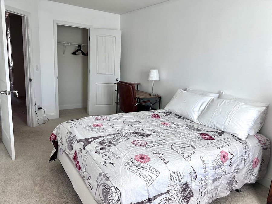 Queen size bed