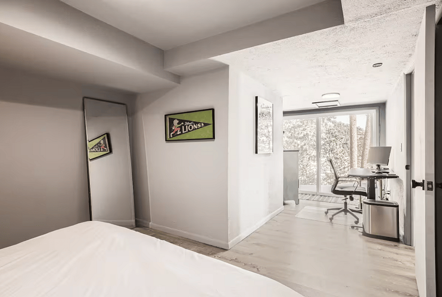 Ground Level Bed / Office