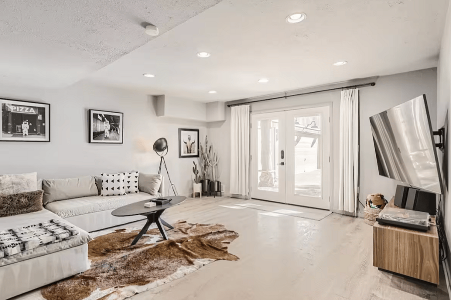 Ground Level Living Area