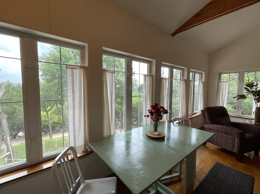 Guesthouse dining and view