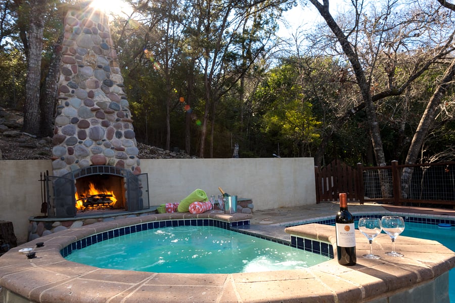 Outdoor fireplace