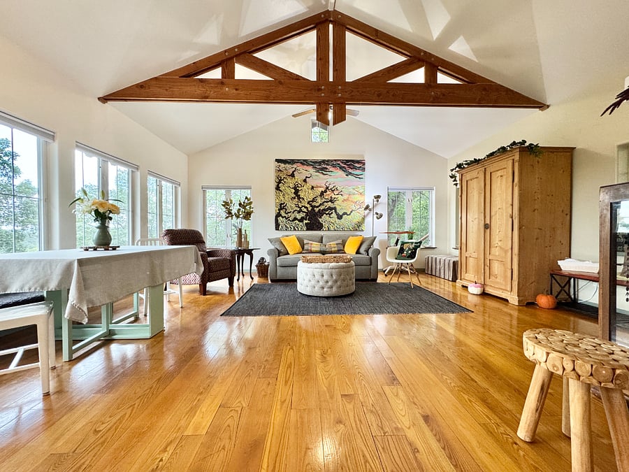 Guesthouse living/dining. (larger accommodation than the Poolside Suite) Higher rates apply.